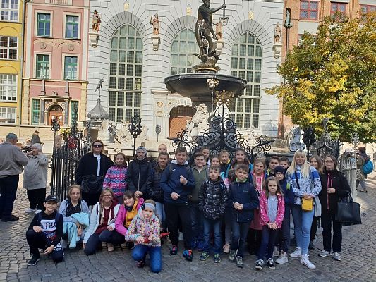 Grafika #2: WYCIECZKA W NAGRODĘ ZA WYNIKI W NAUCE W ROKU 2018/2019 UFUNDOWANA PRZEZ STOWARZYSZENIE PRZYJACIÓŁ SZKOŁY W LEŚNICACH