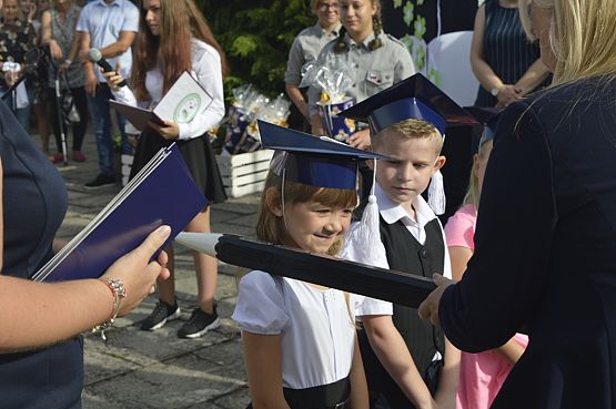 Grafika #2: Ślubowanie klasy 1