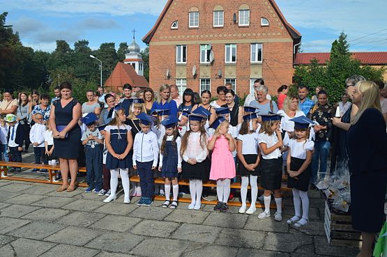 Grafika #3: Ślubowanie klasy 1