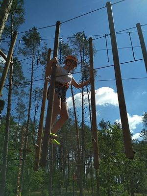 Grafika #12: Wycieczka klasy VII do parku linowego.