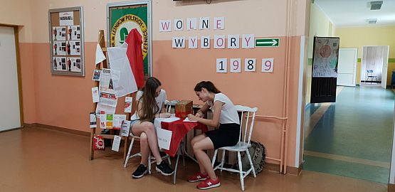 Grafika #1: WYBORY DO SAMORZĄDU UCZNIOWSKIEGO