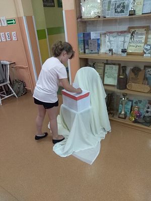 Grafika #3: "WOLNOŚĆ ROZUMIEM"