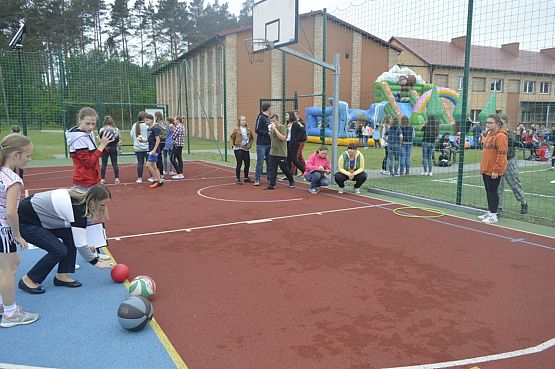 Grafika #4: DZIEŃ DZIECKA I SPORTU SZKOLNEGO-SP LEŚNICE I SP REDKOWICE