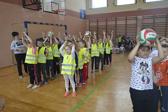 Grafika #10: DZIEŃ DZIECKA I SPORTU SZKOLNEGO-SP LEŚNICE I SP REDKOWICE