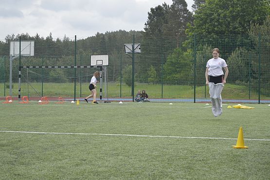 Grafika #26: DZIEŃ DZIECKA I SPORTU SZKOLNEGO-SP LEŚNICE I SP REDKOWICE