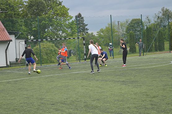 Grafika #28: DZIEŃ DZIECKA I SPORTU SZKOLNEGO-SP LEŚNICE I SP REDKOWICE