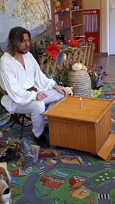 Grafika #6: Pasieka "Boża Iskierka"