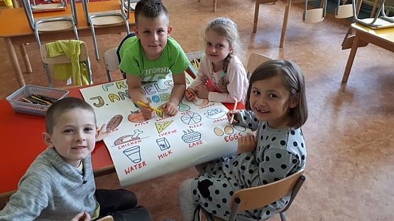 Grafika #0: Przedszkole z klasą tańce i j.angielski