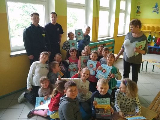 Grafika #0: Spotkanie klas I-III ze strażakami.