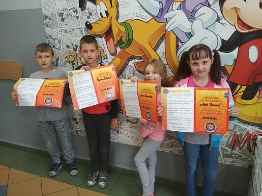 Grafika #3: Spotkanie klas I-III ze strażakami.