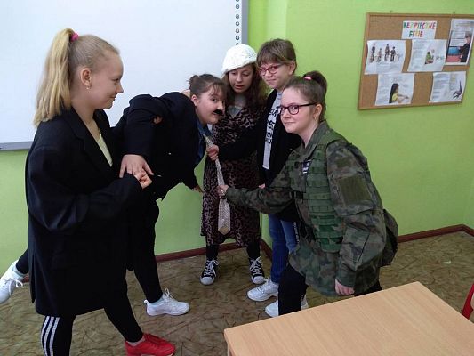 Grafika #1: Historia na wesoło