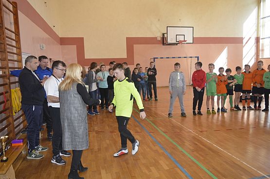 Grafika #2: TURNIEJ PIŁKI NOŻNEJ O PUCHAR DYREKTORA SP W LEŚNICACH