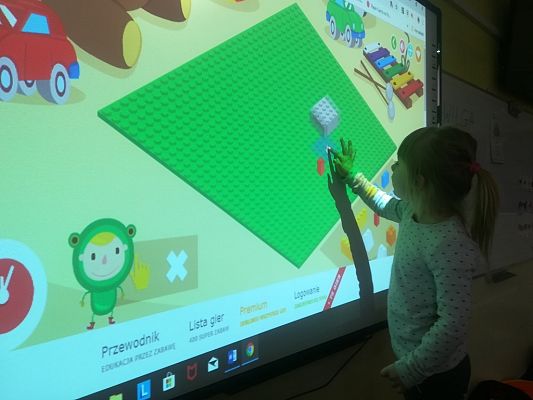 Grafika #1: Przedszkole z klasą