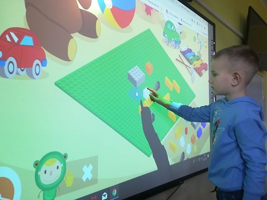 Grafika #6: Przedszkole z klasą