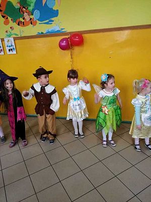 Grafika #2: Bal karnawołowy