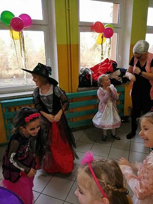 Grafika #5: Bal karnawołowy