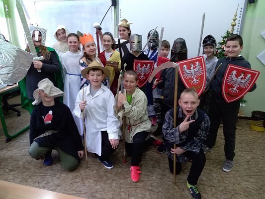 Grafika #0: Rycerze na lekcji historii