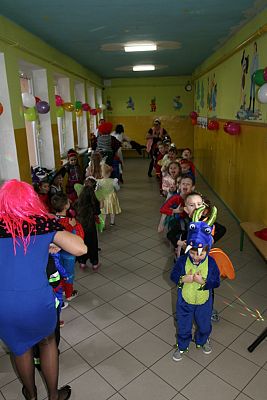 Grafika #5: Bal karnawałowy