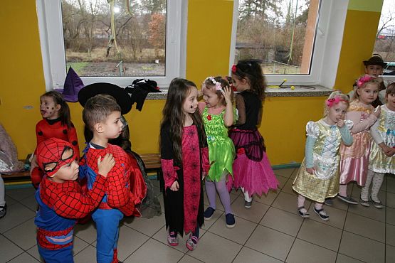 Grafika #6: Bal karnawałowy