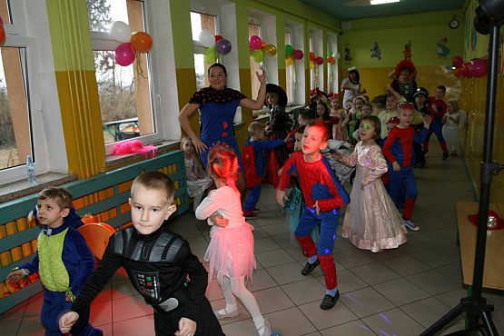 Grafika #8: Bal karnawałowy