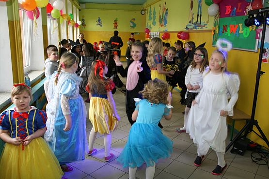 Grafika #0: Bal karnawałowy