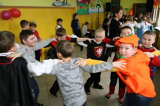 Grafika #15: Bal karnawałowy