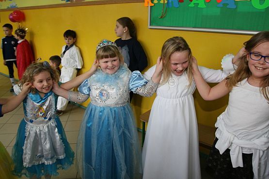 Grafika #17: Bal karnawałowy