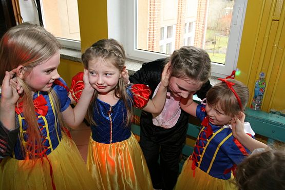 Grafika #19: Bal karnawałowy