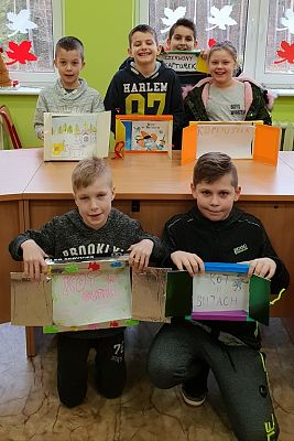 Grafika #0: MAGICZNE OPOWIEŚCI Z MAGICZNEJ SKRZYNKI - CZYLI BAŚNIE Z TEATRU KAMISHIBAI