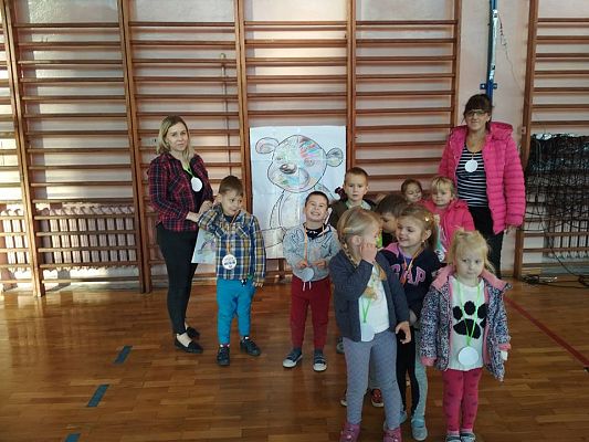 Grafika #4: Światowy Dzień Pluszowego Misia