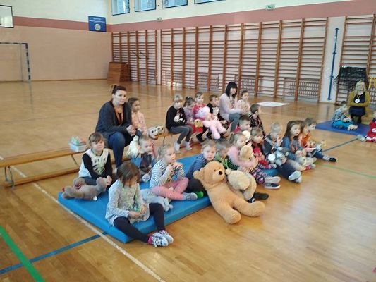 Grafika #8: Światowy Dzień Pluszowego Misia