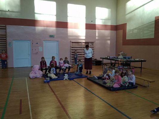 Grafika #9: Światowy Dzień Pluszowego Misia