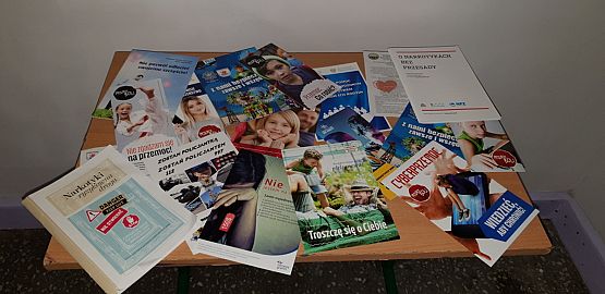 Grafika #8: POMOCNI Z LEŚNIC - CZYLI SZKOLNE KOŁO WOLONTARIATU