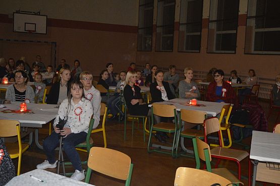 Grafika #3: Wieczornica "Dla Niepodległej"