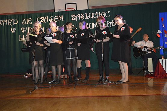 Grafika #13: Wieczornica "Dla Niepodległej"