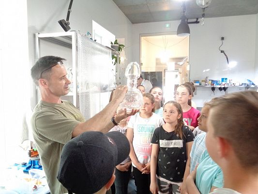 Grafika #2: Warsztaty malowania na szkle w Pucku