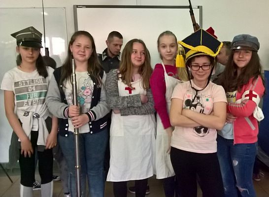 Grafika #2: Lekcja historii z grupą Rekonstrukto