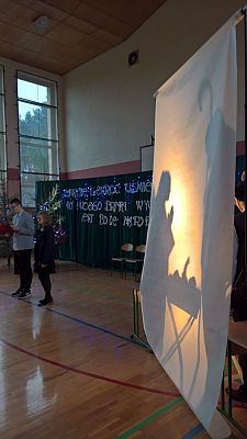 Grafika #1: Jasełka – teatr cieni