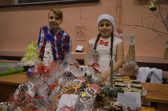 Grafika #1: KIERMASZ BOŻONARODZENIOWY !