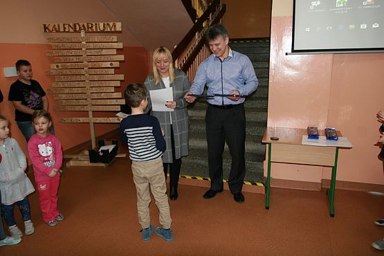 Grafika #3: Apel podsumowujący miesiąc samorządowy klasy IV