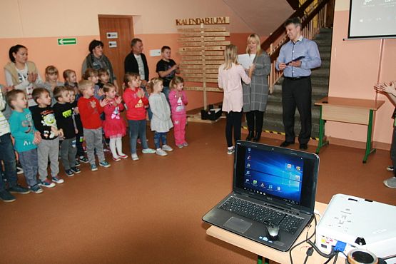 Grafika #8: Apel podsumowujący miesiąc samorządowy klasy IV