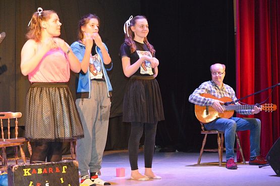 Grafika #2: Kabaret Leśni Skauci na ogólnopolskim festiwalu teatralnym.