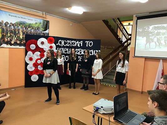 Grafika #1: APEL Z OKAZJI 11 LISTOPADA