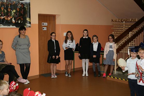 Grafika #4: ŚLUBOWANIE KLASY PIERWSZEJ