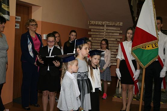 Grafika #13: ŚLUBOWANIE KLASY PIERWSZEJ