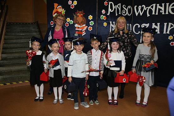 Grafika #19: ŚLUBOWANIE KLASY PIERWSZEJ