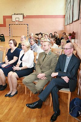 Grafika #2: Uroczyste obchody Dnia Edukacji Narodowej