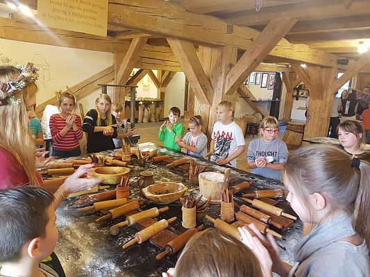 Grafika #9: Wycieczka do Torunia