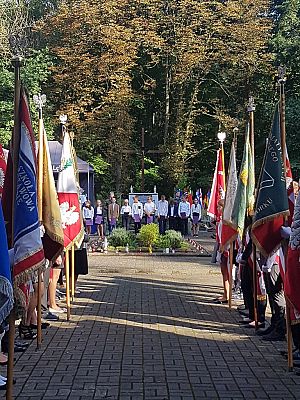 Grafika #2: UROCZYSTOŚCI PATRIOTYCZNO - RELIGIJNE W KRĘPIE KASZUBSKIEJ