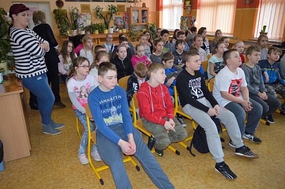 Grafika #1: Spotkanie z Leśnikiem - sokolnikiem